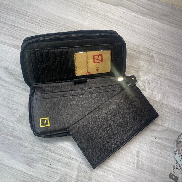 Stone Mountain Accessories Black Embossed  Tooled Faux Leather Double Zip Wallet - Picture 8 of 12